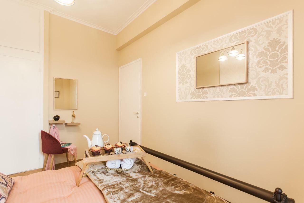 Modern Antique Private Rooms With Shared Bathroom Near To Acropolis Museum And Metro Station Aten Exteriör bild