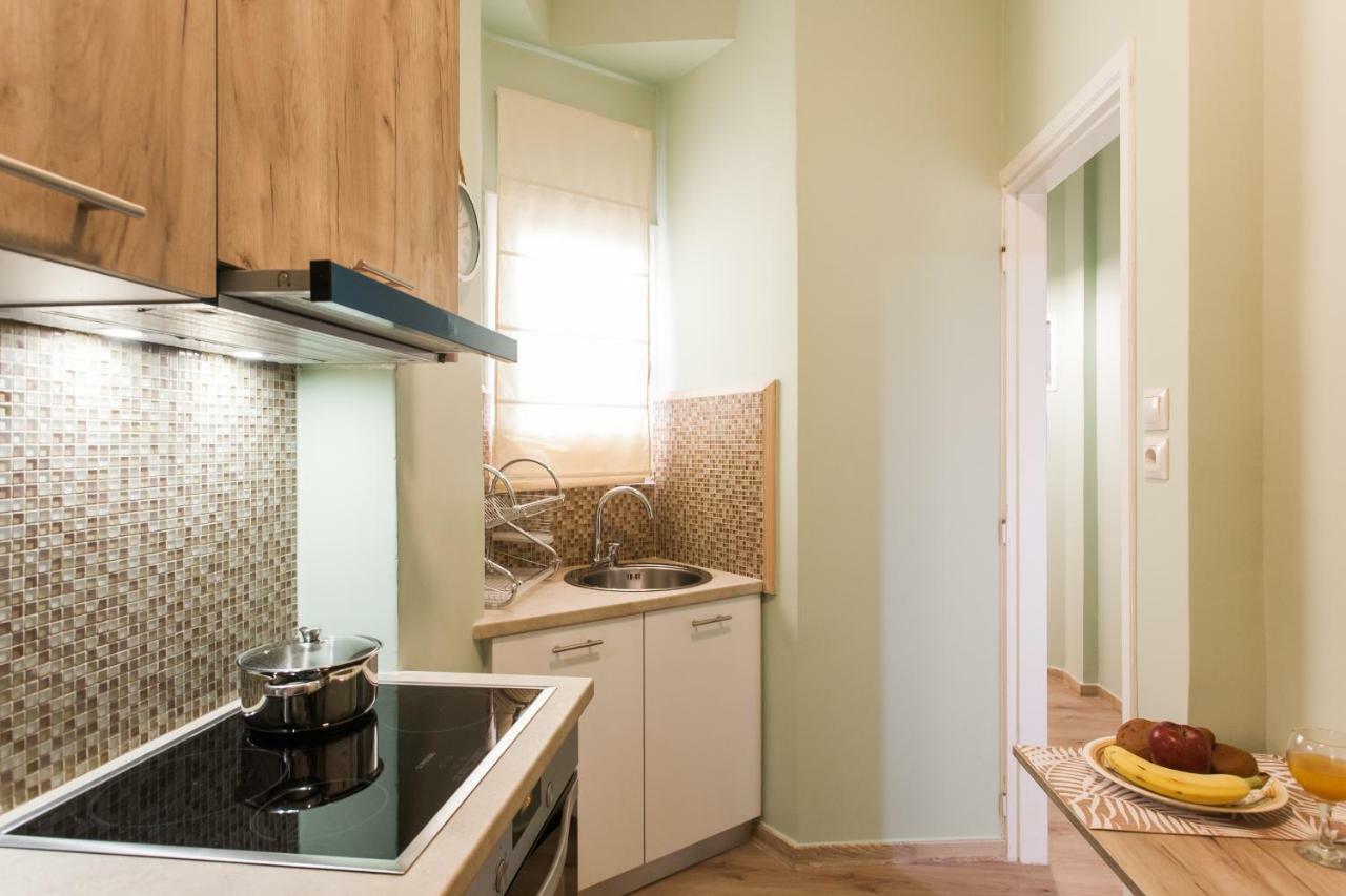 Modern Antique Private Rooms With Shared Bathroom Near To Acropolis Museum And Metro Station Aten Exteriör bild